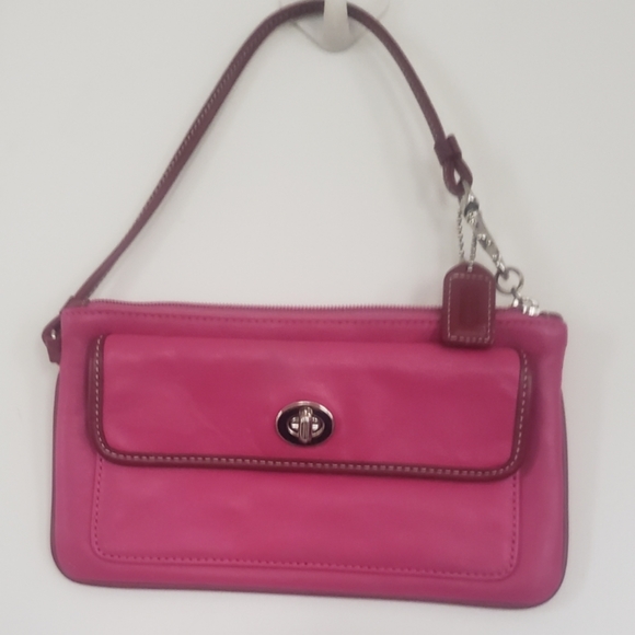Coach Really Cute pink wristlet Used - Picture 5 of 9